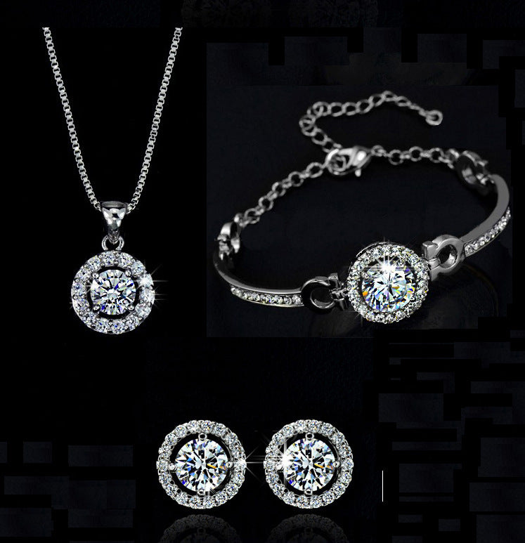 women's jewelry set includes earrings and a collar made from alloy