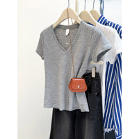 Solid Color Slim-fit V-neck Short-sleeved Top