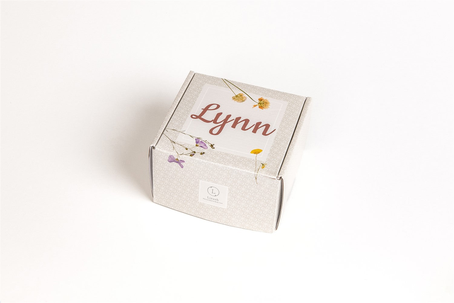 Name-Personalized-gift-box-lizush