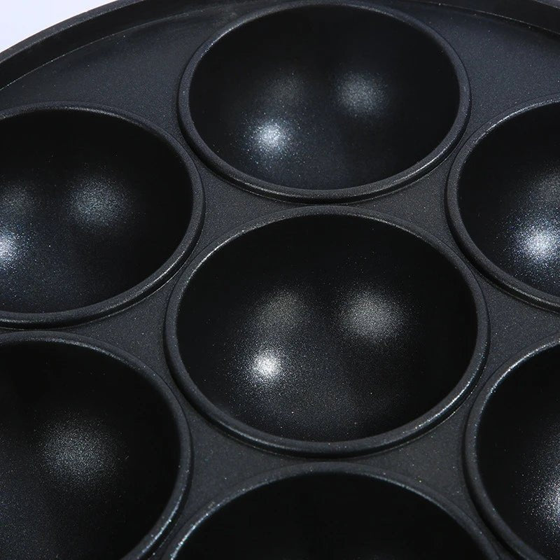 7 Hole Cake Cooking Pan Cast Iron Omelette Pan Non - stick Cooking Pot Breakfast Egg Cooking Pie Cake Mold Cookware Kitchenware - Chic Cart