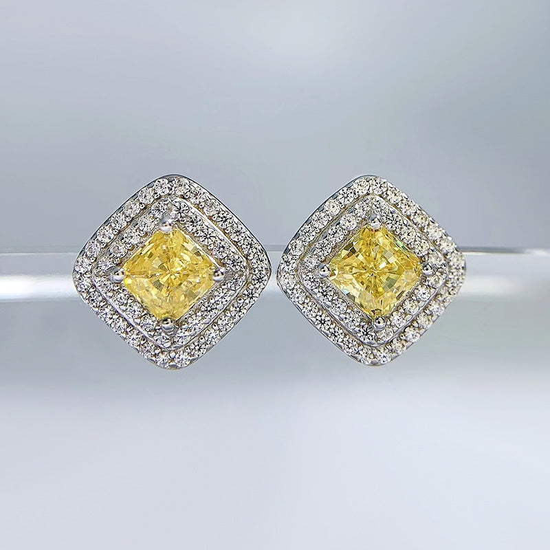 Diamond Classic Ear Studs